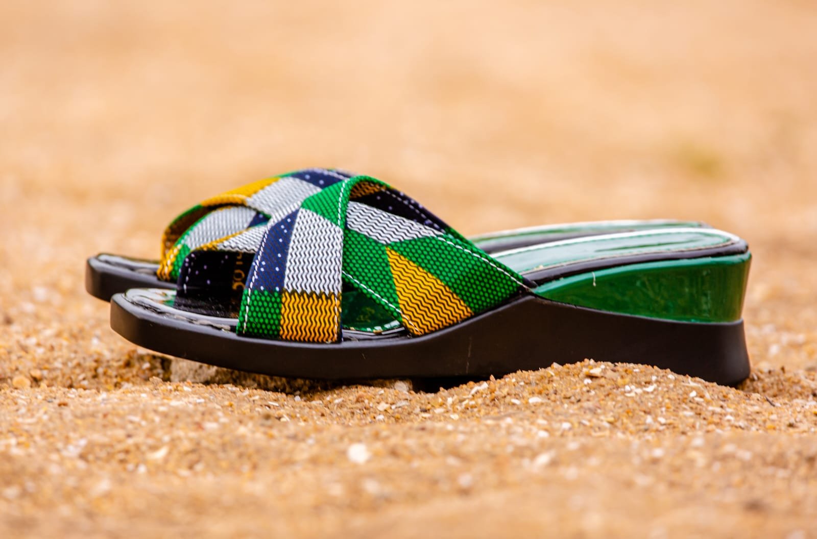 Traditional African Print Slippers - Image 2